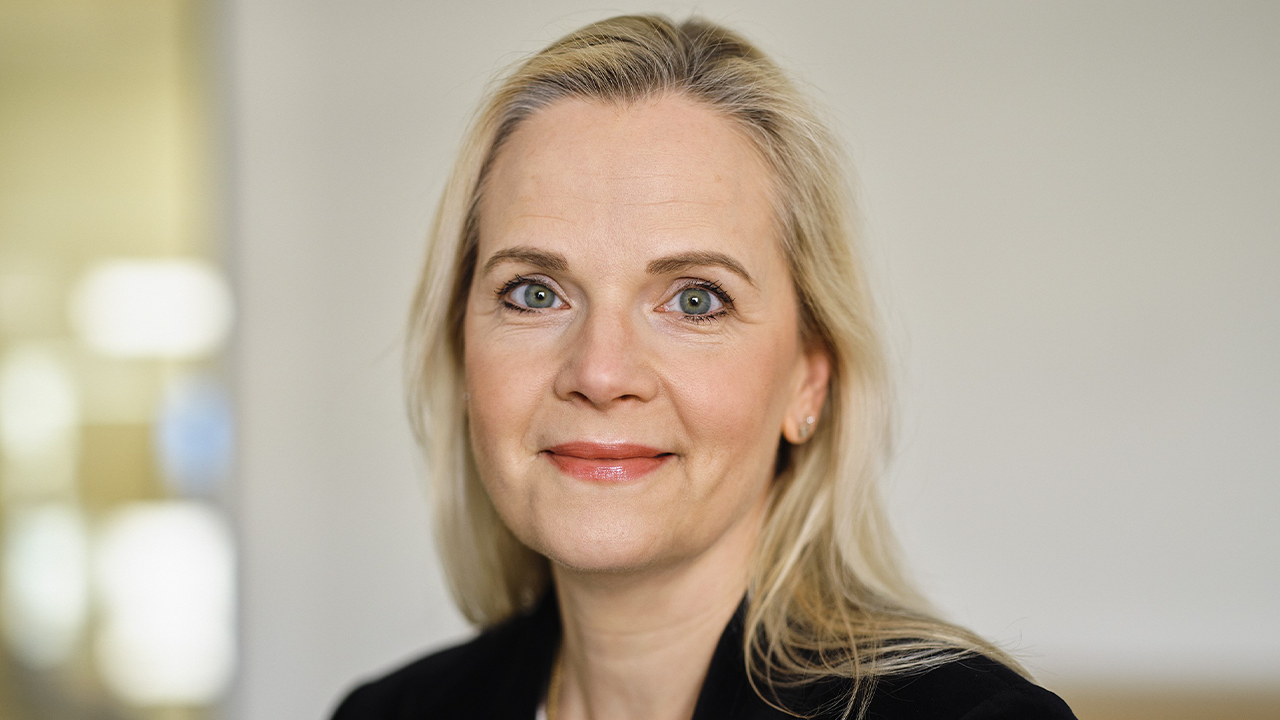 Retrato corporativo de Marta Parmar, Chief Quality, Regulatory & Pharmacovigilance Officer en Ferrer.