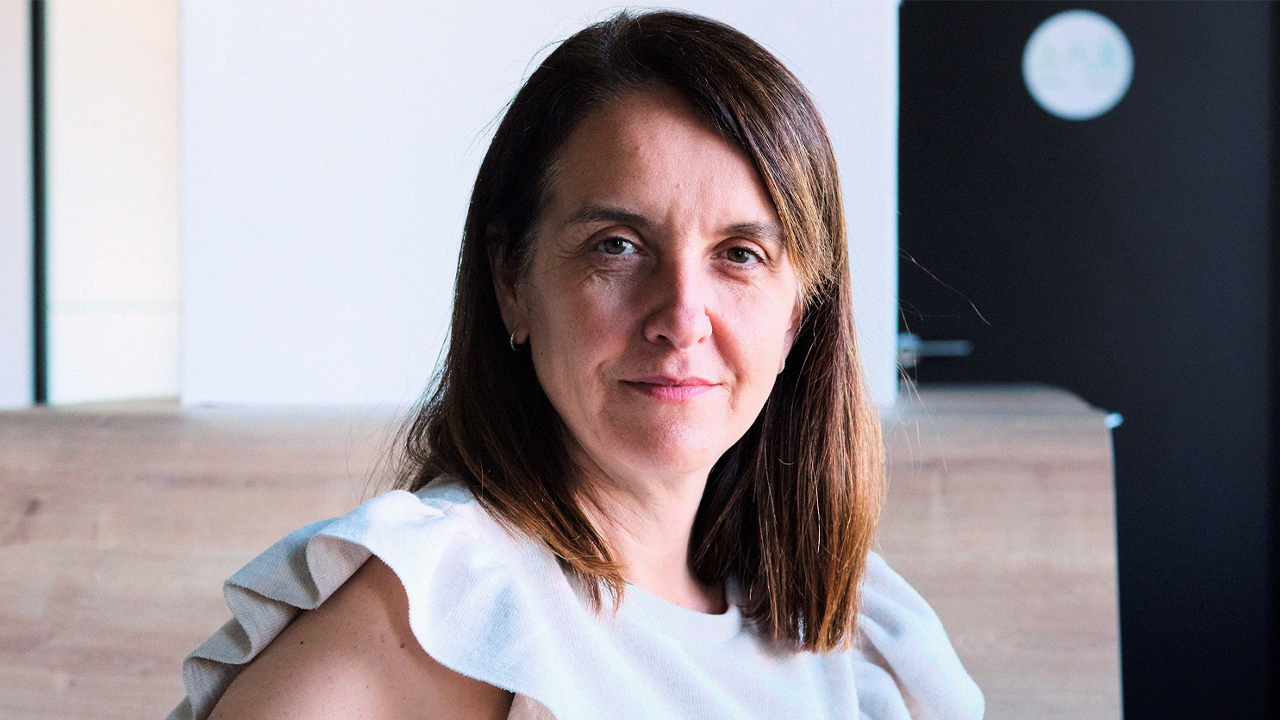 Retrato corporativo de Beatriz Vila, Chief People & Culture Officer en Ferrer.