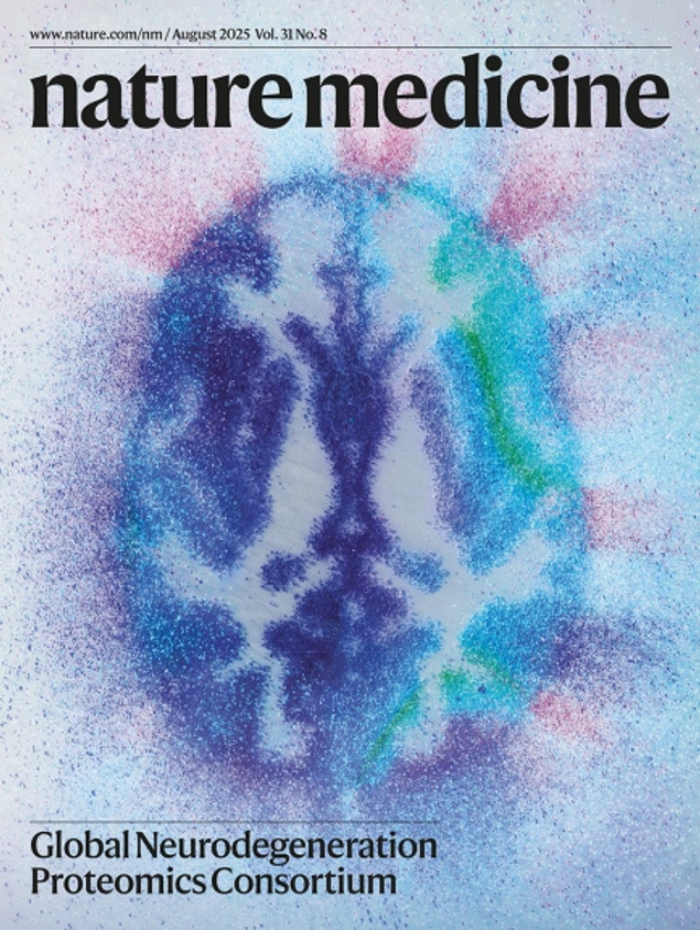 Portada de Nature Medicine con una ilustración abstracta de un cerebro en tonos azules, morados y rosas, y el titular “Global Neurodegeneration Proteomics Consortium”.