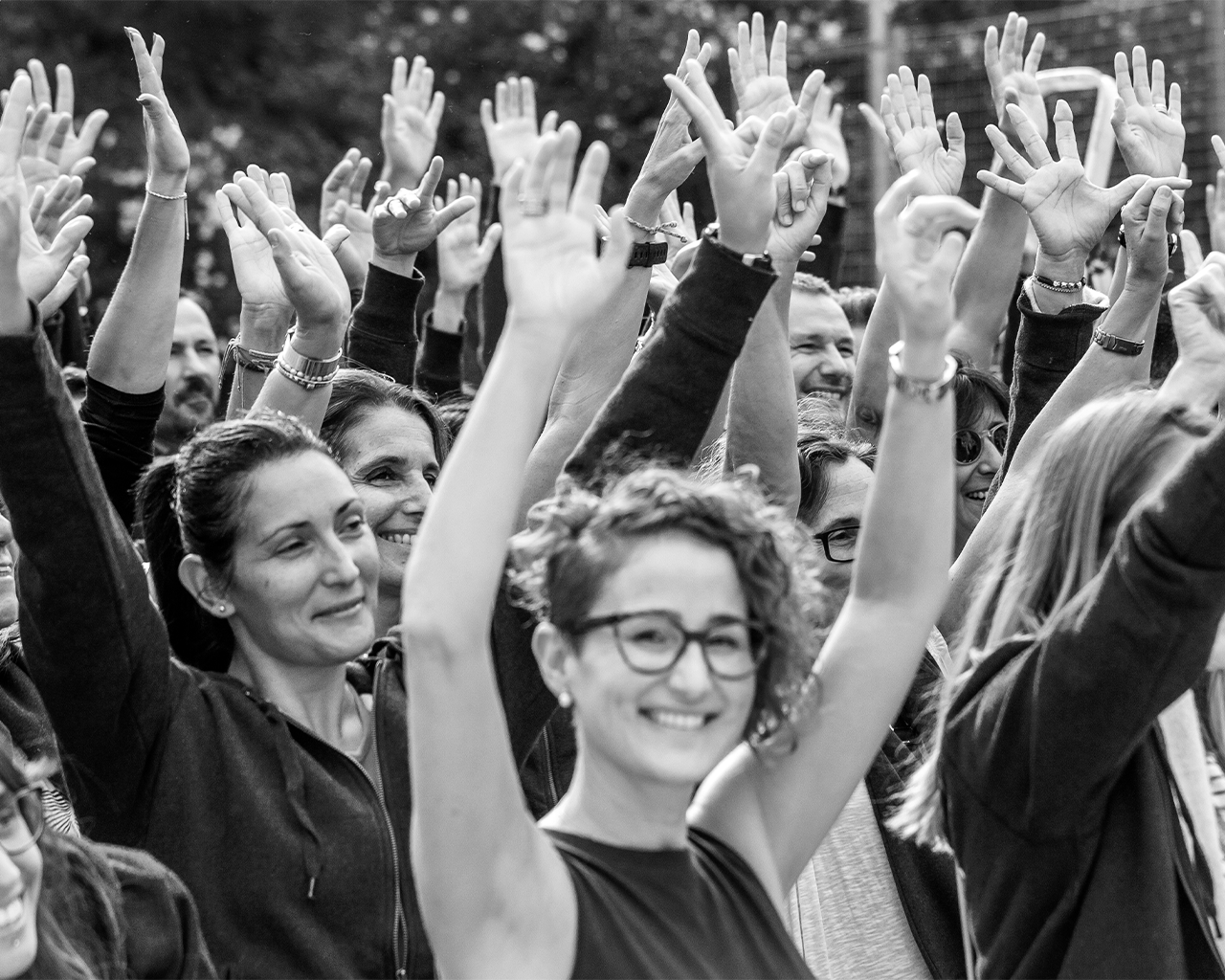 Empleats i col·laboradors de la cadena de valor celebrant el compromís amb el programa de sostenibilitat i compres responsables LinkUp de Ferrer.